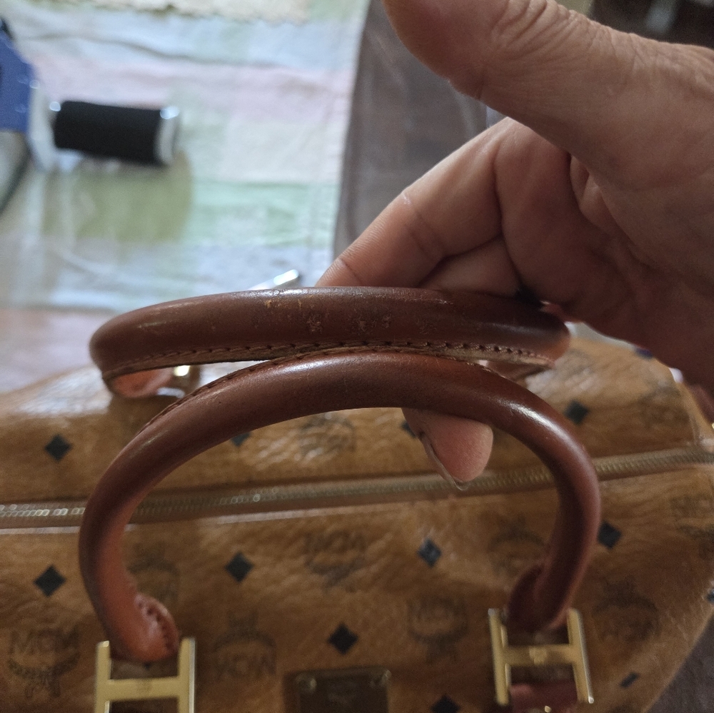 MCM DUFFLE OVERNGHT BAG/ COA. - Picture 5 of 8